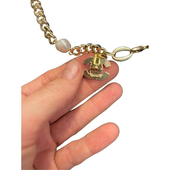 C*H*A*N*E*L choker - Picture 4 of 4